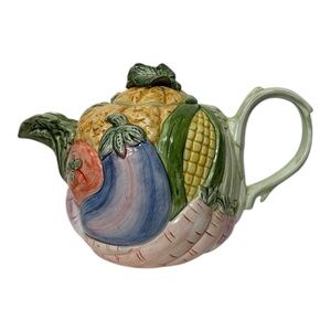 Vtg 1980's FITZ & FLOYD Vegetable Garden Ceramic Teapot w/ Lid 40 oz Multicolor